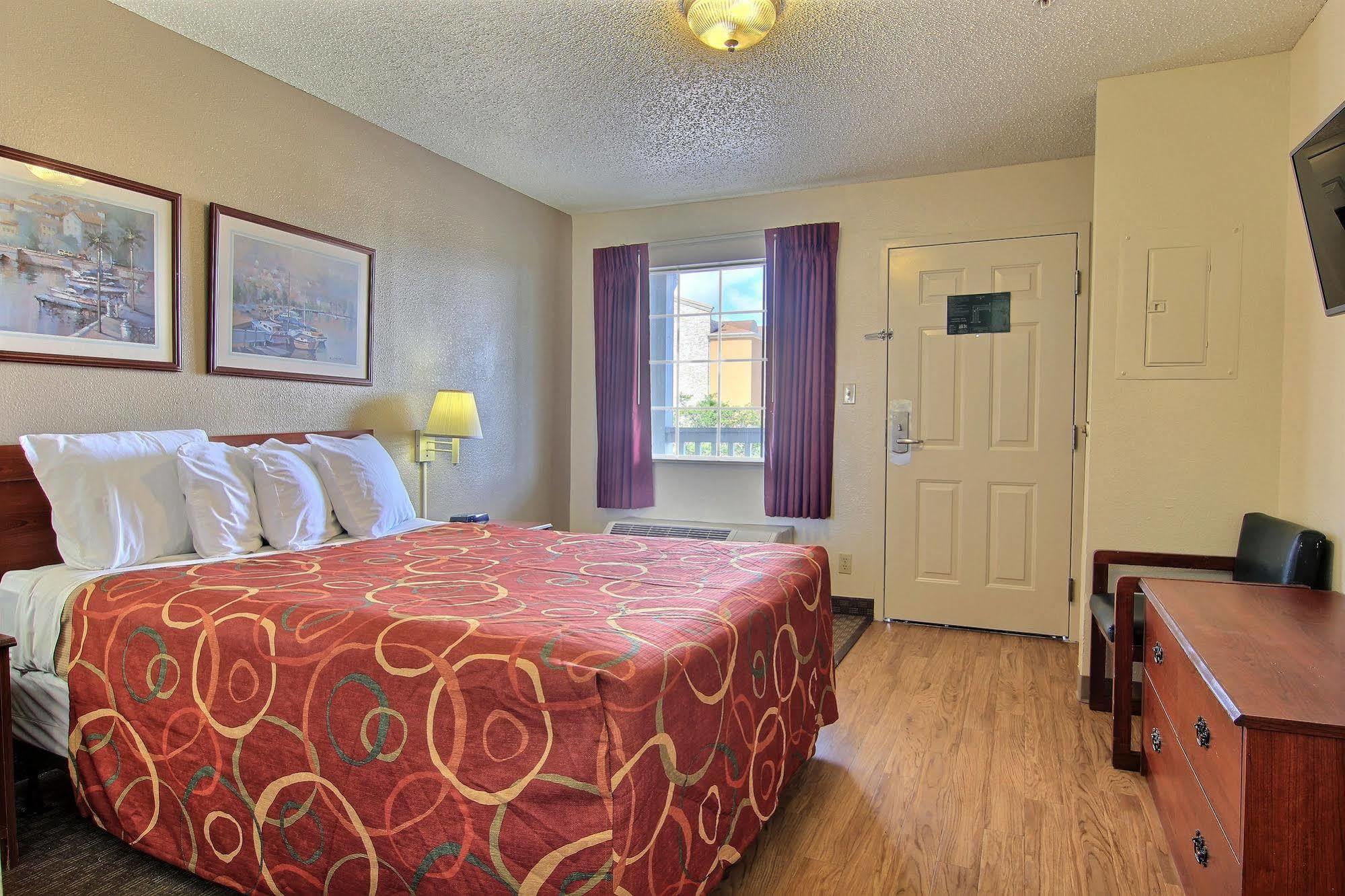 Intown Suites Extended Stay Select Corpus Christi Tx ภายนอก รูปภาพ